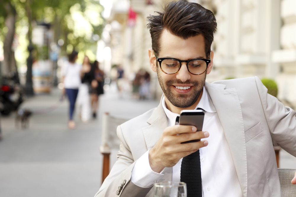 Job Hunting Using Mobile Devices Job Hunting Using Mobile Devices
